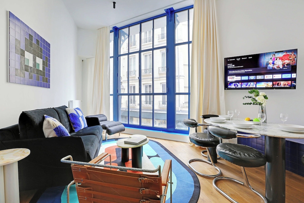 Apartment photo 2