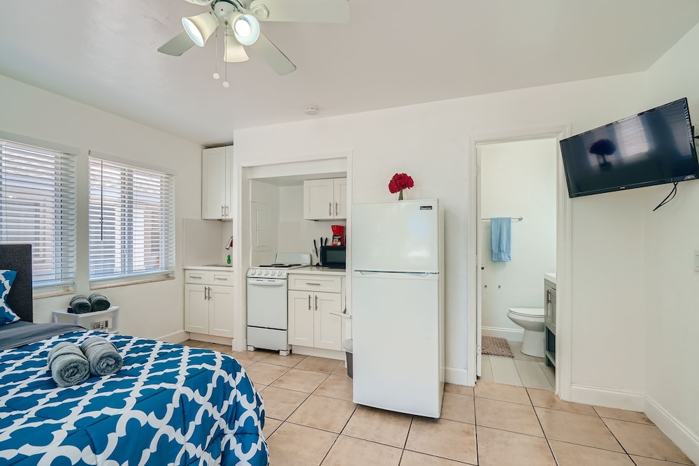 Economy Apartment photo 3