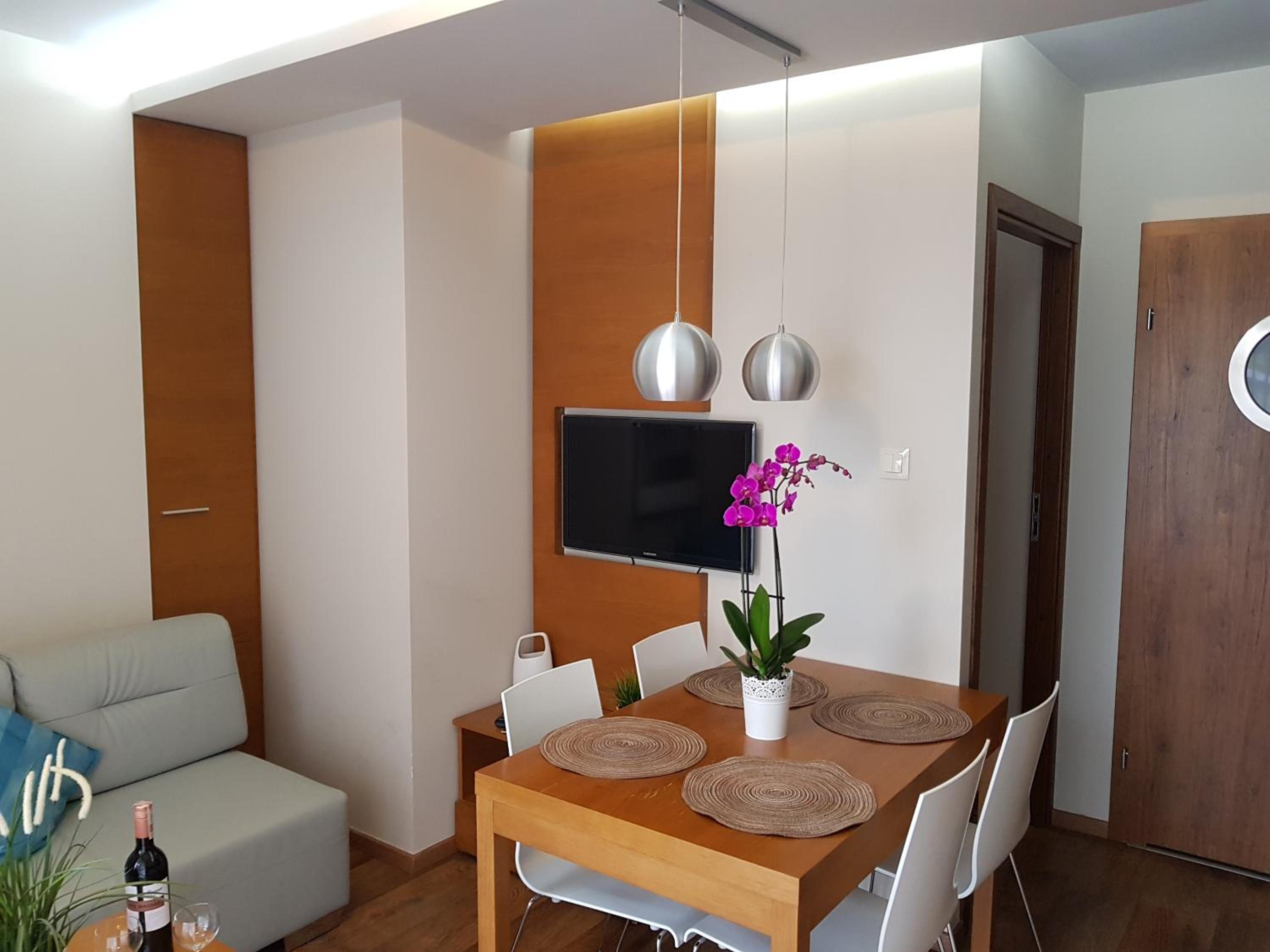 One-Bedroom Apartment - Ground Floor photo 2