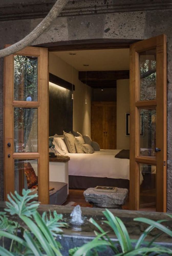 Deluxe Suite - Photo 9