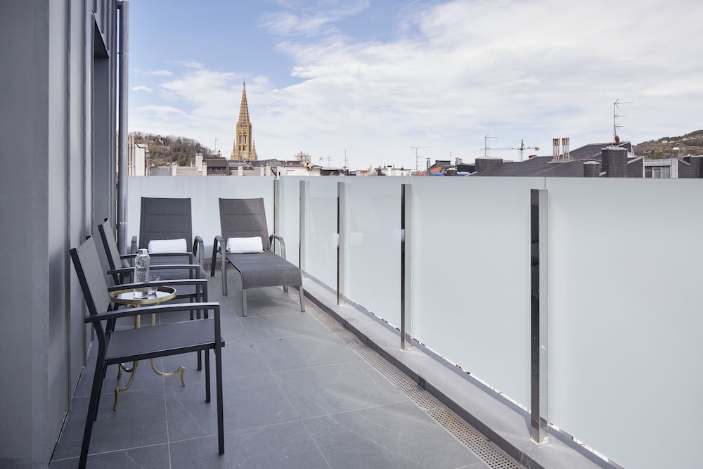 Junior Suite with Terrace - Photo 1
