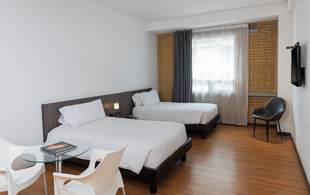 Standard Double Room, 2 Double Beds photo 1