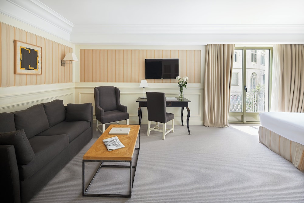 Privilege Family Room - Photo 2