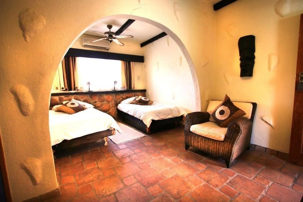 Single Smaller Room
