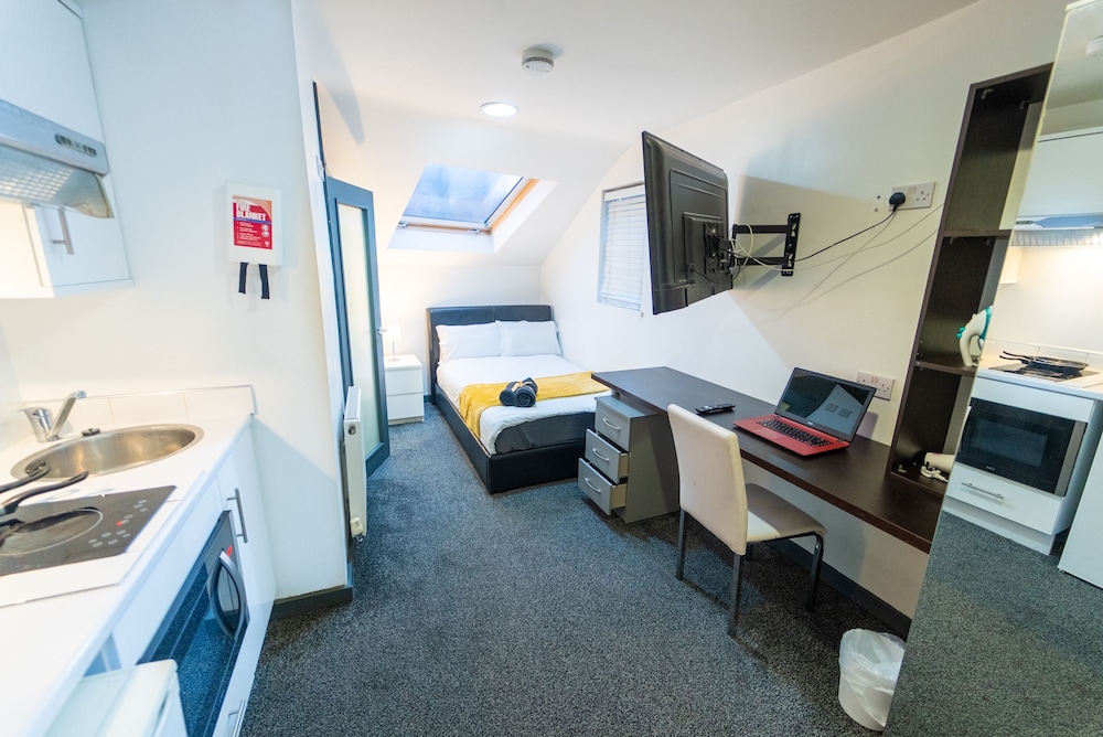 Standard Studio, Ensuite (Studio 10) - Photo 1