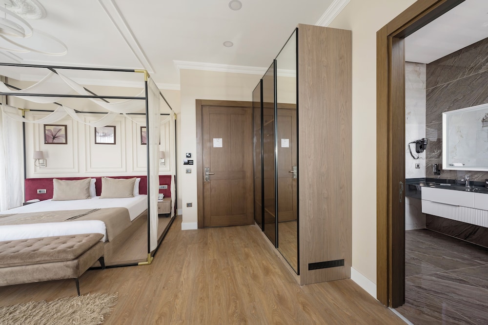 King suite photo 3