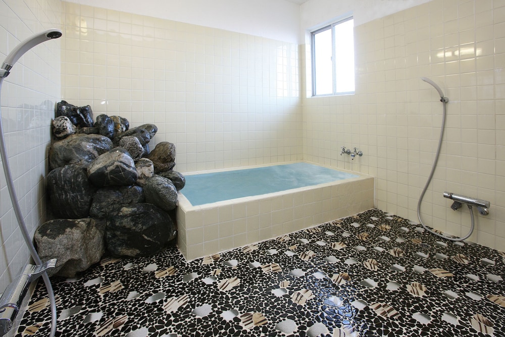 Triple Room, Shared Bathroom photo 3