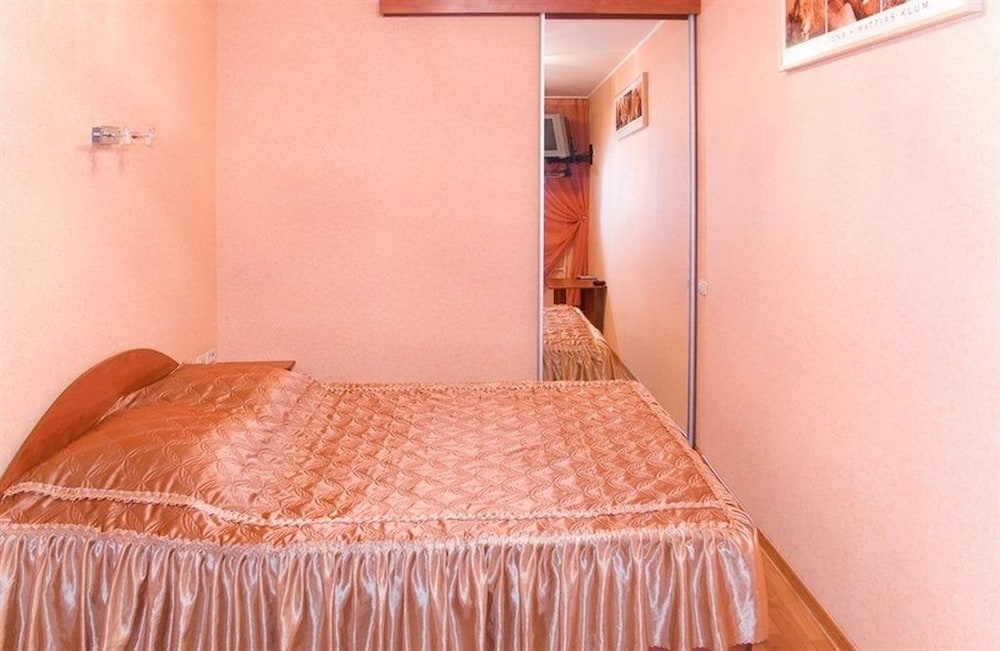 Apartment (Б-10) photo 1