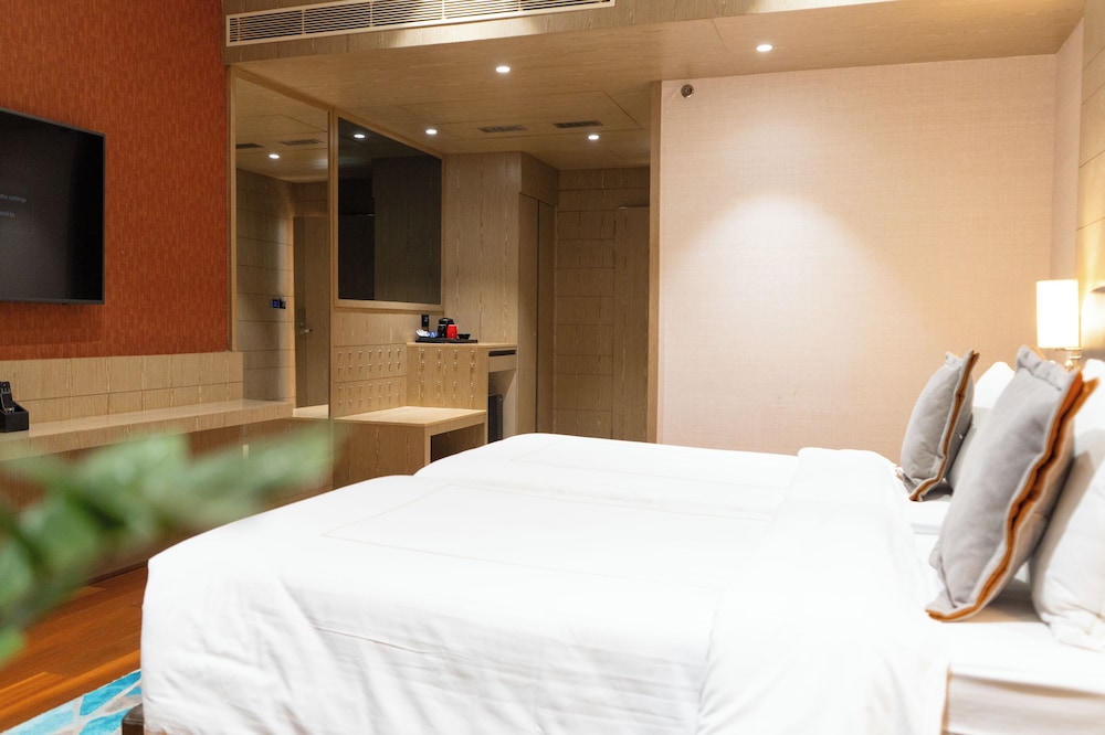 Superior Twin Room - Photo 4