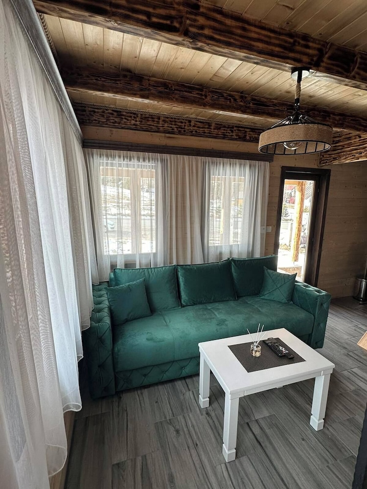 Panoramic House photo 1