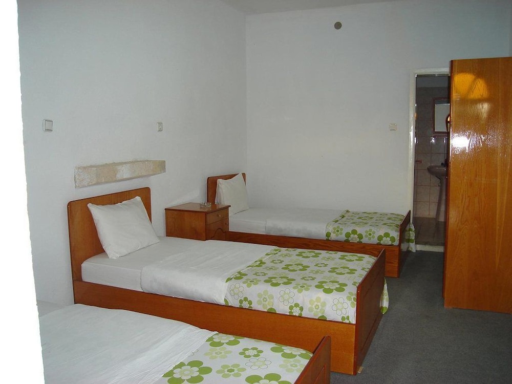 Triple Room - Photo 1
