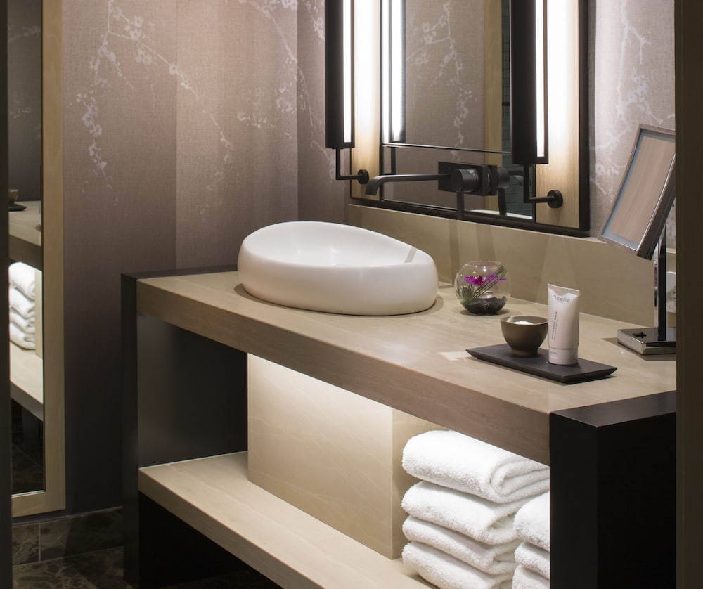Bay View Junior Suite Two Queen