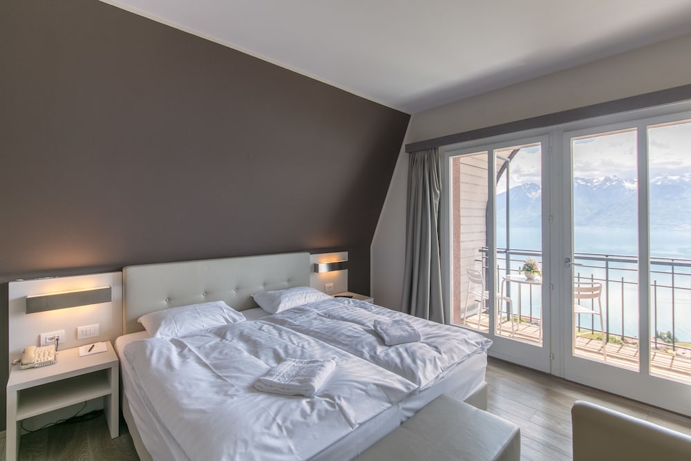 Junior Suite, Balcony, Lake View - Photo 2