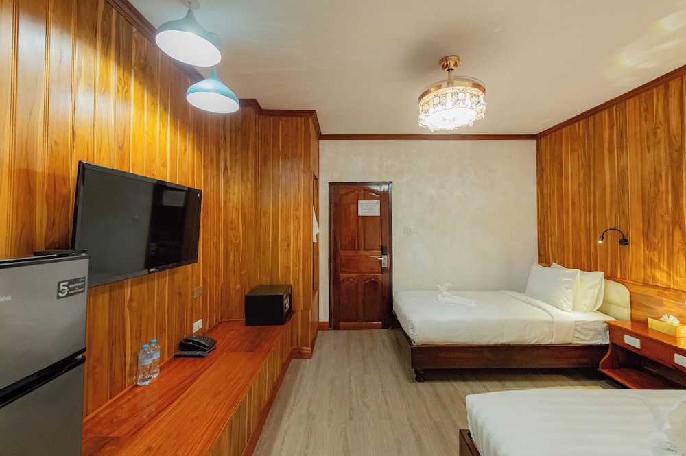 Standard Twin Room - Photo 13