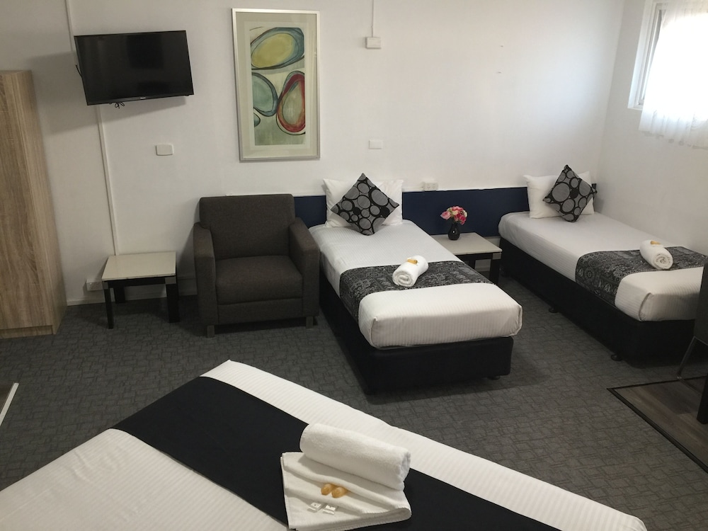 Family Studio, Multiple Beds, Non Smoking photo 1