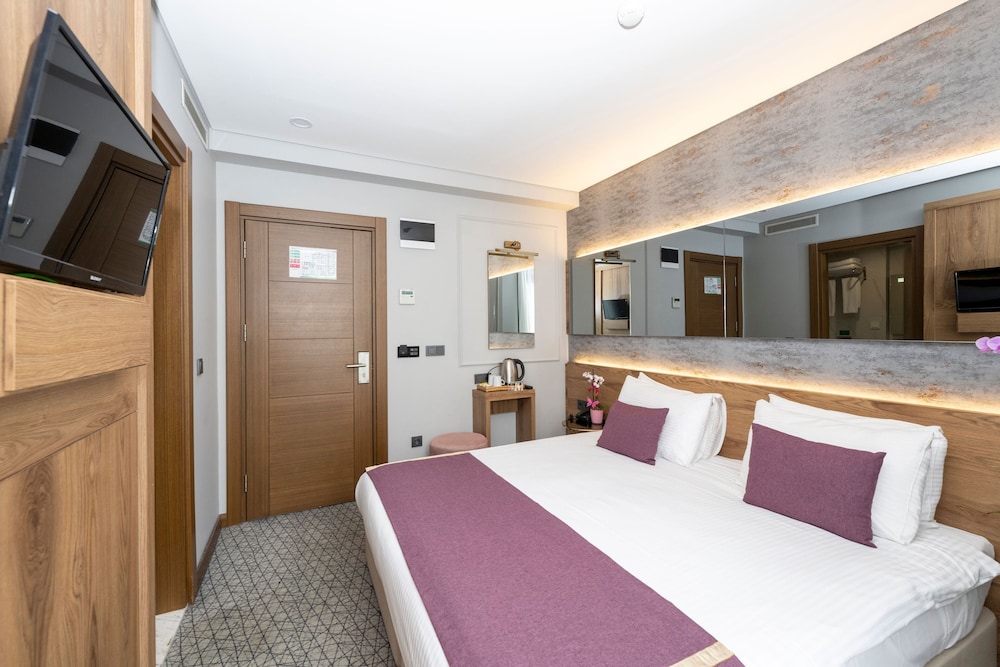Economy Double Room photo 2