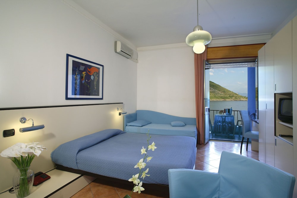 Comfort Triple Room, Sea View photo 1