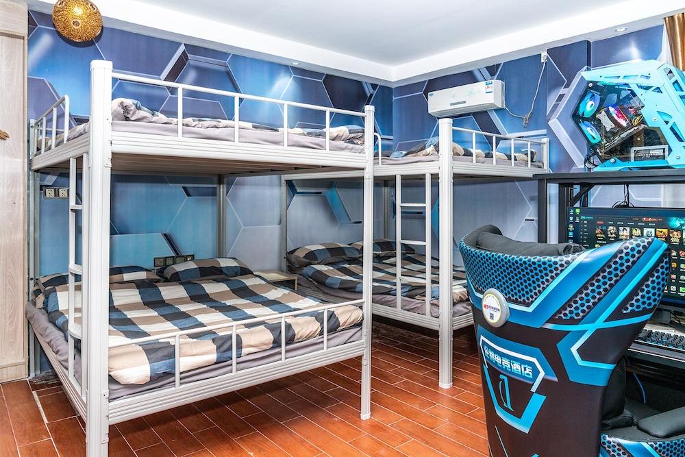 Business Quadruple Room