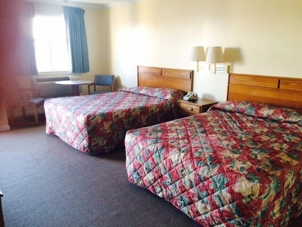 Double Room, 2 Queen Beds photo 1