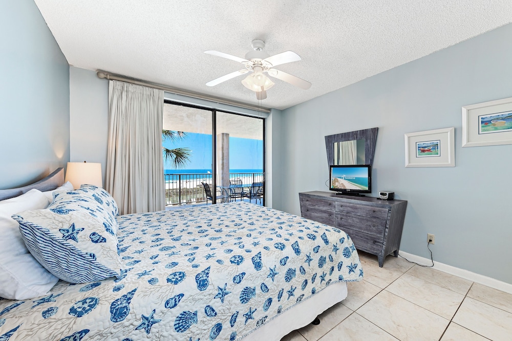 Family Condo, 3 Bedrooms, Pool Access, Beach View photo 3