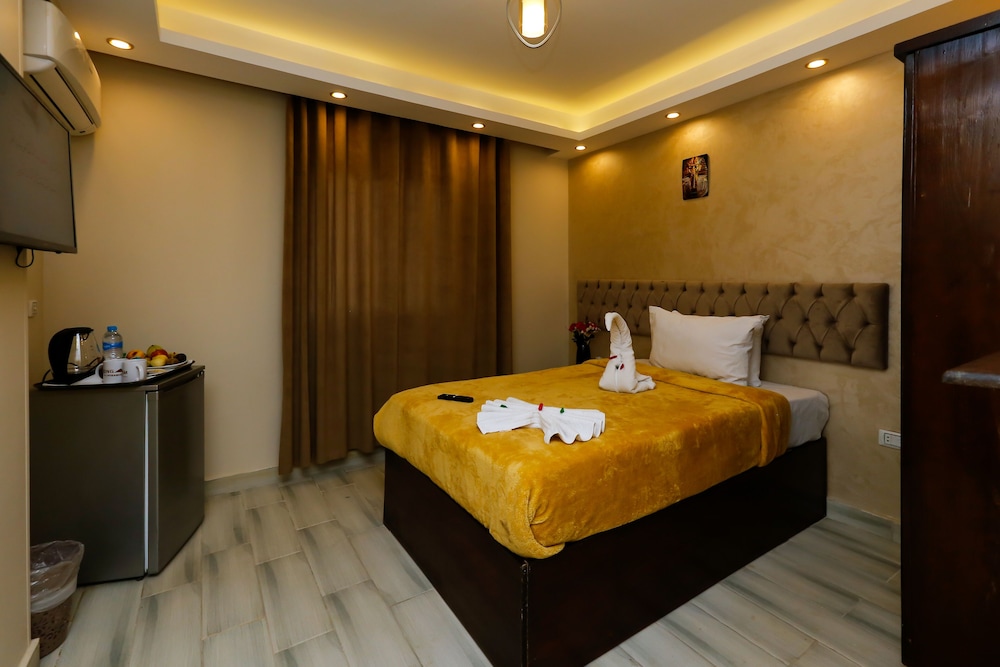Exclusive Double or Twin Room photo 1