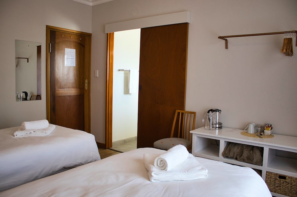 Twin/ King Room photo 1