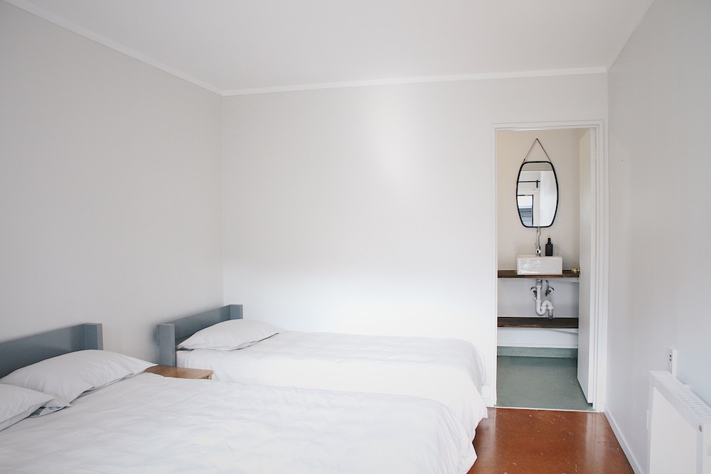 Standard Triple Room (Double with Single Bed) photo 1