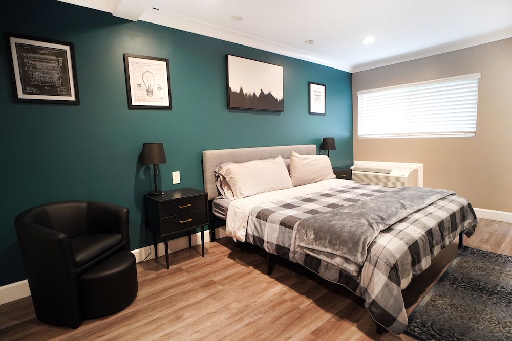 Premium Single Room - Photo 1