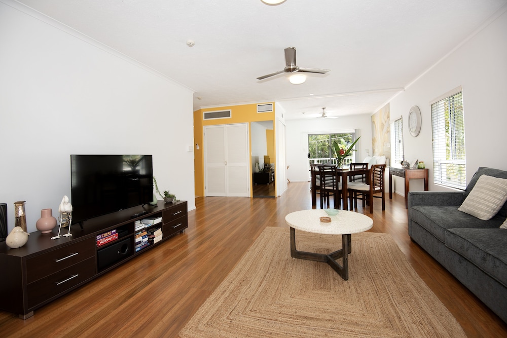 Premium One-Bedroom Queen Apartment with Sofa Bed, photo 6