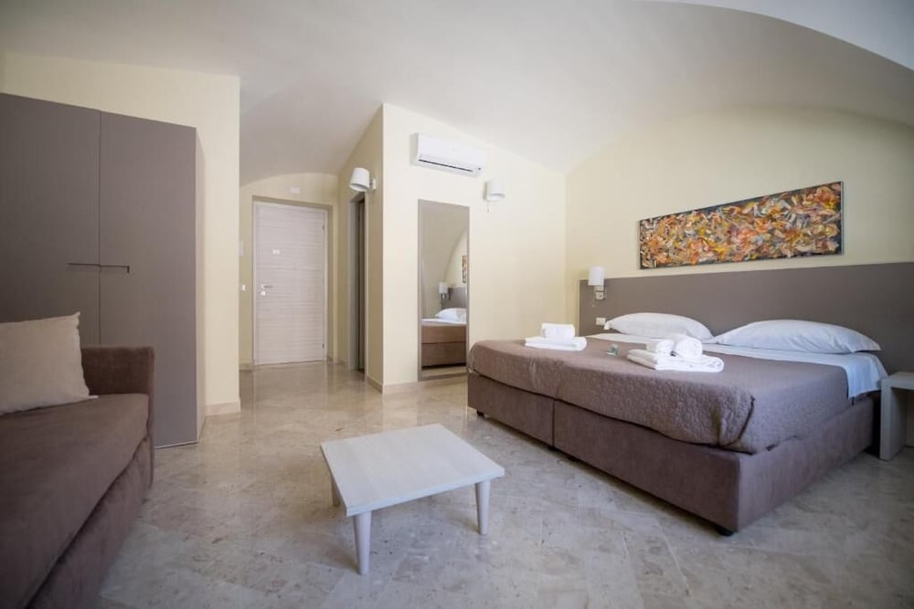 Double or Twin Room photo 2