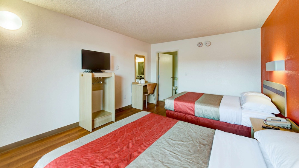 Travelodge by Wyndham Norfolk Airport, Photo 8