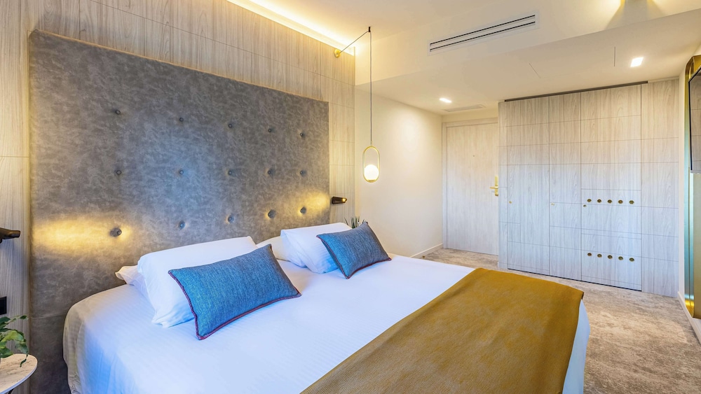 Classic Room, 1 King Bed, Non Smoking - Photo 3
