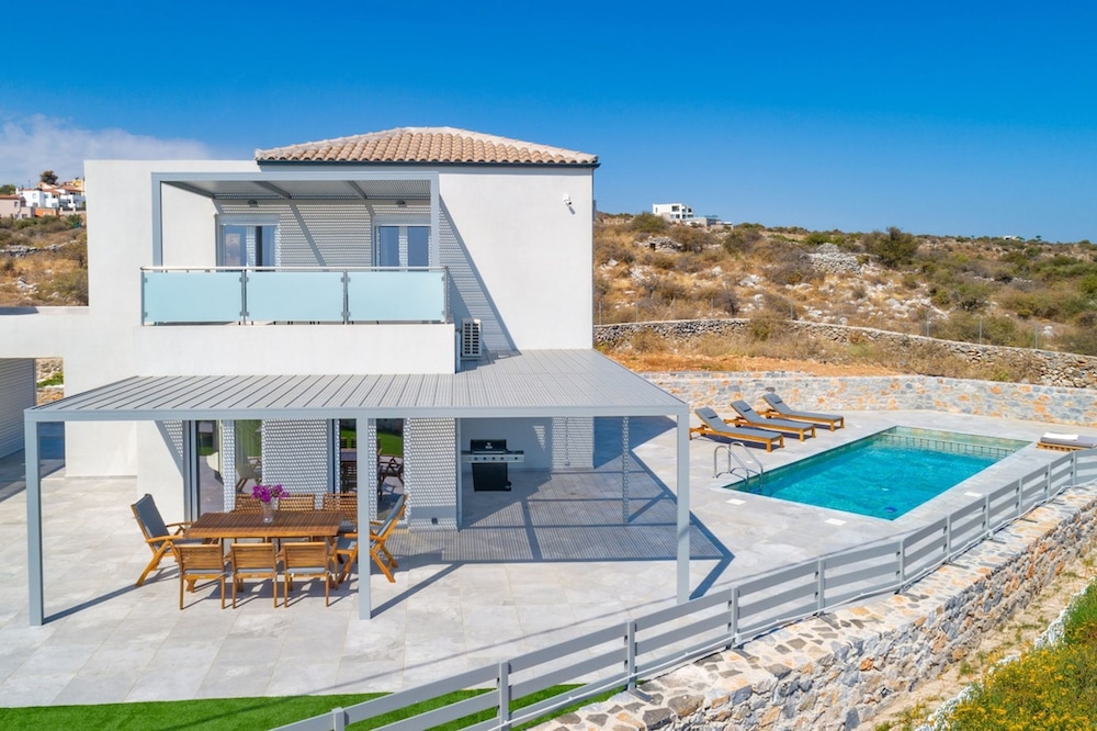 Villa, Smoking