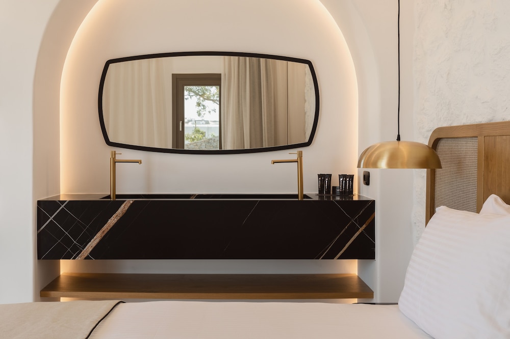Junior Studio Suite, Sea View - Photo 13