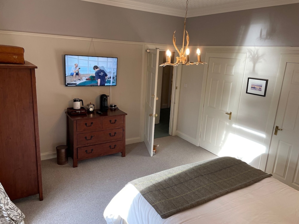 Signature Double Room, Lake View photo 3
