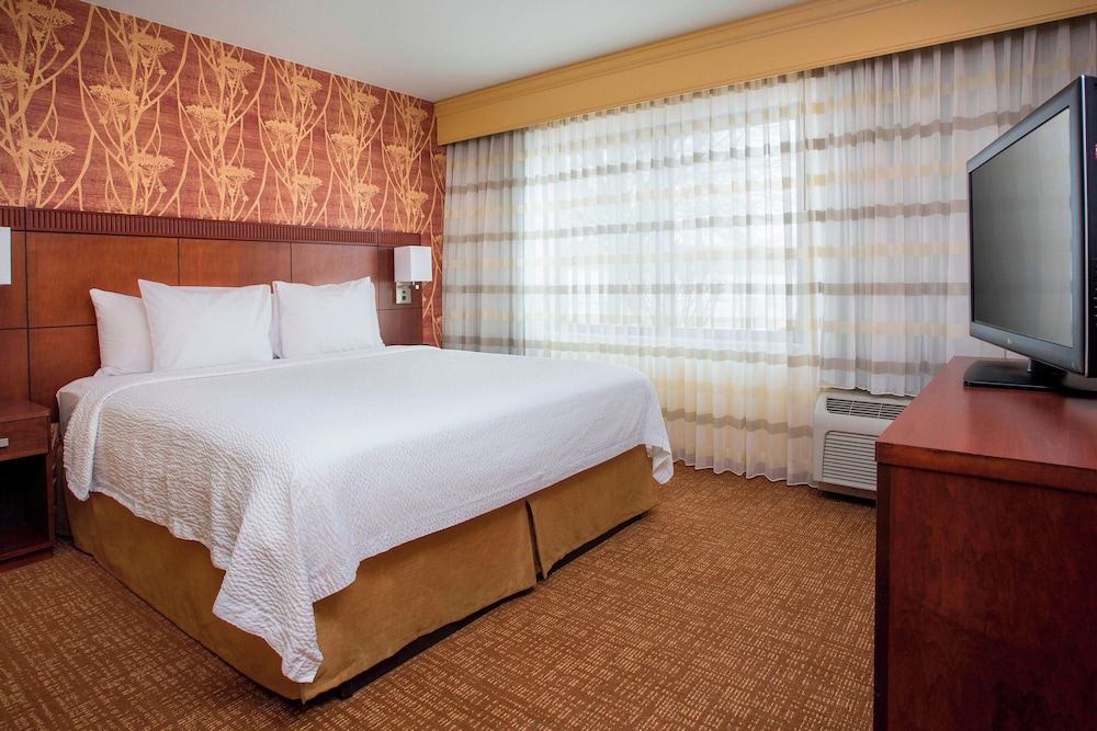 Suite, 1 Bedroom, Courtyard View (Balcony) photo 1
