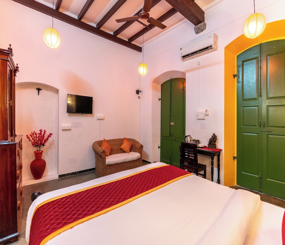 Deluxe Room - Photo 3
