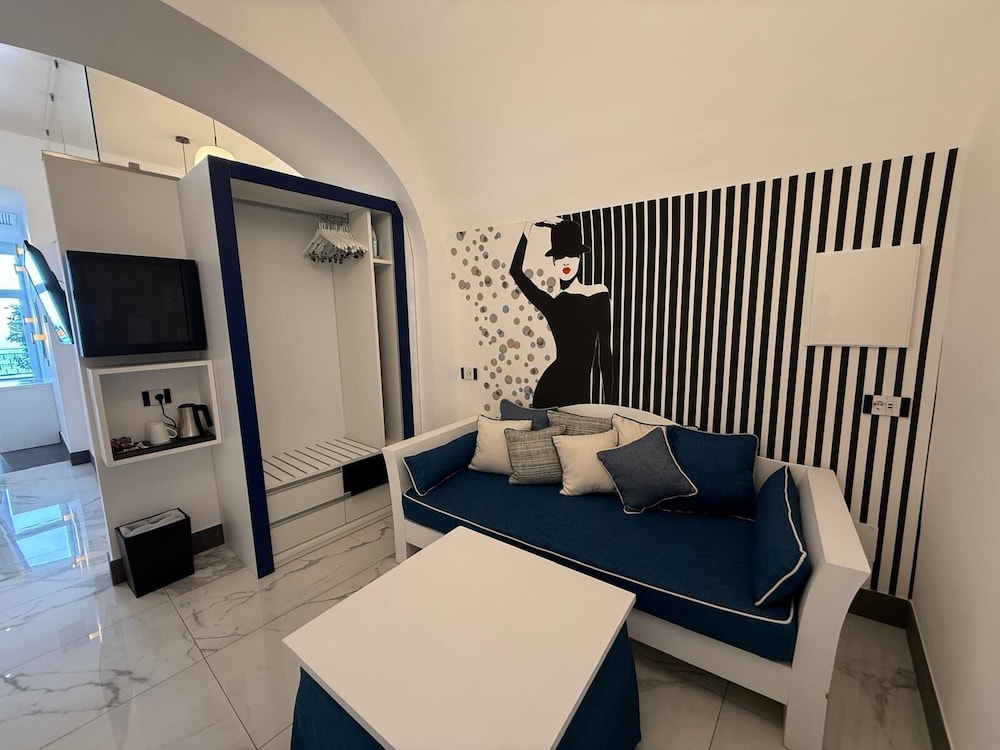 Junior Room - Photo 8