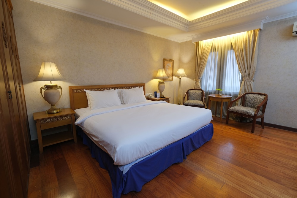 Presidential Room