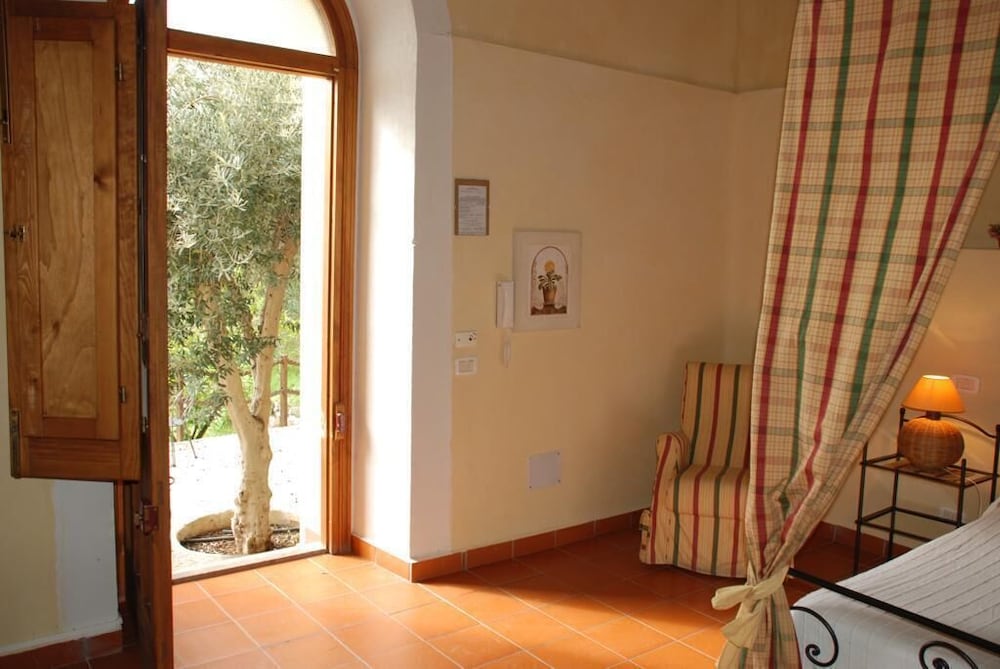Standard Double Room, Ensuite, Garden View (Camera Matrimoniale Stand) photo 3
