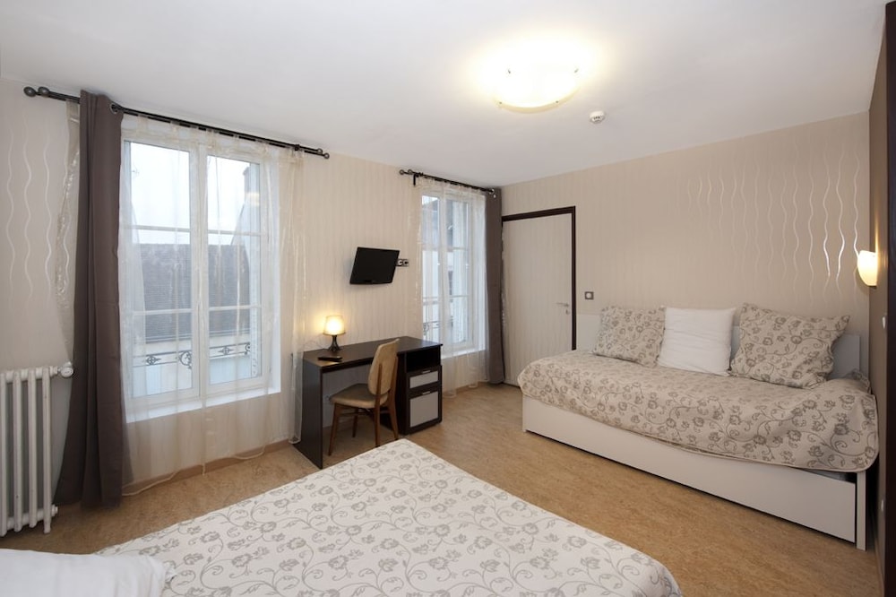 Standard Quadruple Room, Balcony, Courtyard Area photo 3