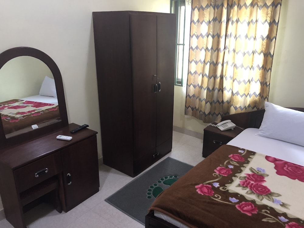 Standard Apartment, 1 Queen Bed, Smoking