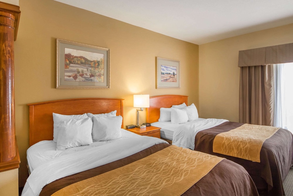 Standard Room, 2 Queen Beds, Smoking - Photo 1