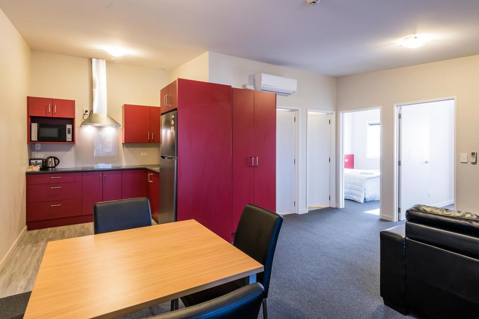 Superior Two-Bedroom Apartment thumbnail 5