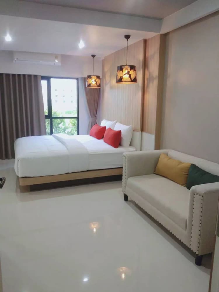Connecting Room - Photo 10