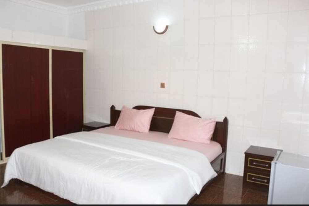 Royal Suite photo 2