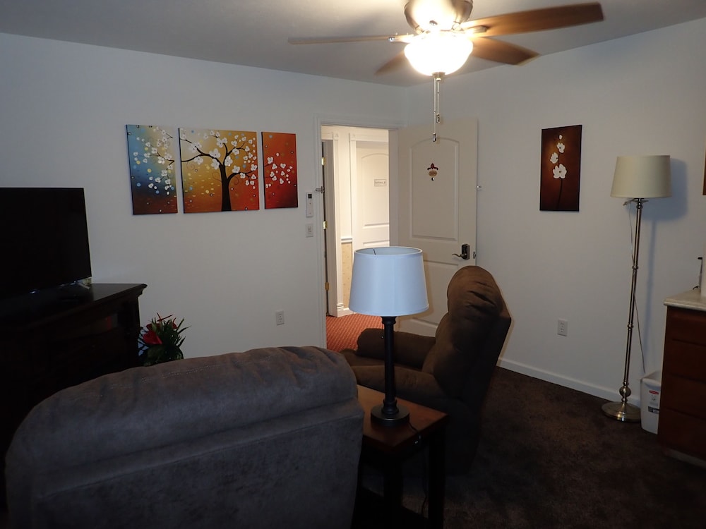 Suite, Ensuite (Room 203 - Carla's Suite)