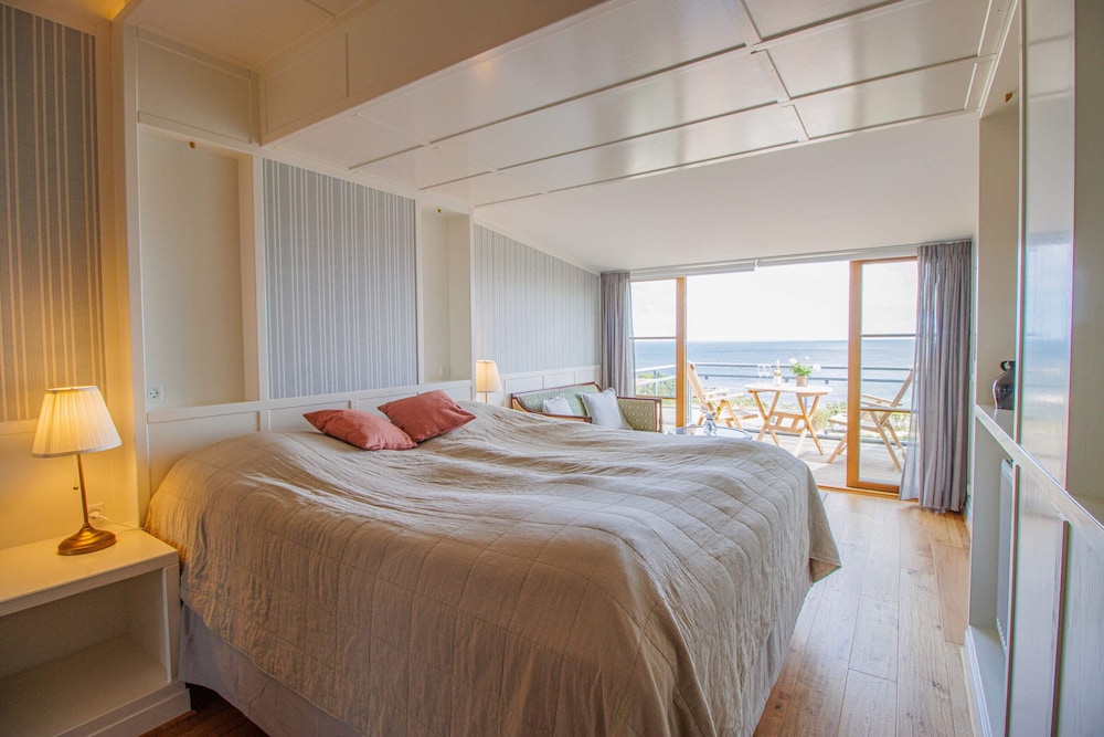 Deluxe Room, Balcony, Ocean View photo 1