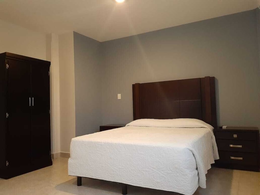 Deluxe Room, Multiple Beds photo 1