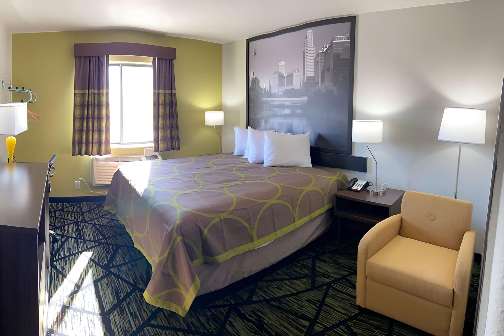 Suite, 1 King Bed, Non Smoking - Photo 1
